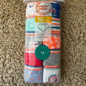 🧚‍♀️2 pairs Wonder nation 2 designs, packets of 2